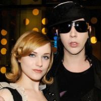 Marilyn Manson Tunangan?