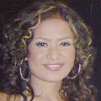 Ria Warna Pegal-pegal Demi Rambut