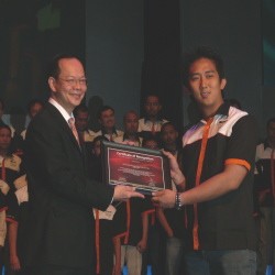 Penggiat TI Serbu Kemunculan Server Wave 2008