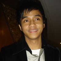 Adly Fayruz Pria Tanpa Komitmen