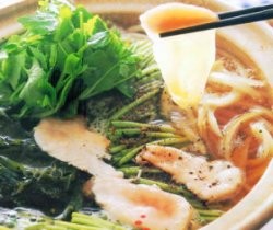 Sup Bayam & Wakame yang Menyehatkan