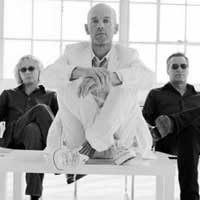 R.E.M Segera Luncurkan Album Baru