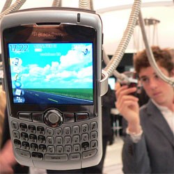 iPhone Terdesak Blackberry, Steve Jobs Rangkul Developer Lepasan