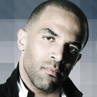 Craig David Hobi Cium Sepatu