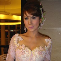 Marini Zumarnis Hobi Ngerumpi Bareng Si Manis