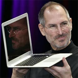 Saking Tipisnya MacBook Air Terbuang Bak Sampah