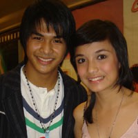 Glenn Alinskie-Chelsea ke Gereja Tengah Malam