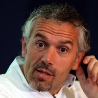 Donadoni Digantung Italia