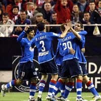 Atletico Permalukan 10 Pemain Sevilla