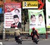 Penertiban Reklame Liar Cagub Jatim di Surabaya Tak Serius!