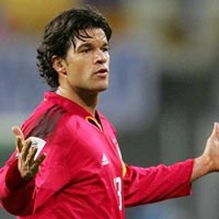 Punggawa Jerman Redup, Ballack Tak Risau