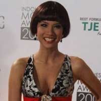 Rachel Maryam Nggak PD Belahan Rendah