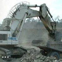 Bumi Resources Panen Laba 