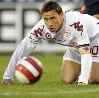 Totti Tak Akan Main di Old Trafford?