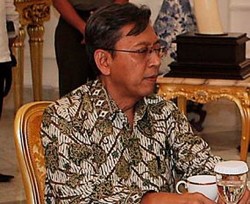 Team Work Jadi Tantangan Utama Boediono di BI 