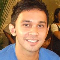 Banyak Saingan, Tengku Zaky Banting Stir