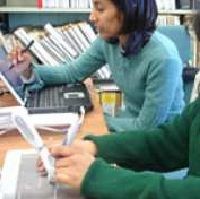 Robot Ajari Anak Tuna Netra Menulis