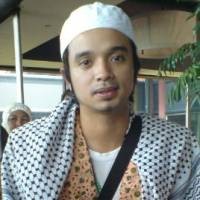 Onci Ungu 2 Kali Minta Jodoh di Mekkah