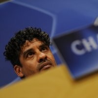 Rijkaard Akui Barca Gugup