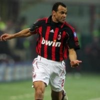 Lagi-lagi Bek Jadi Kendala Milan