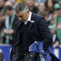 Slomka Muak Kursinya Terus Digoyang