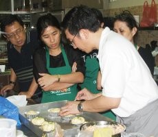 Roti Empuk, Roti Manis, Roti Cantik!