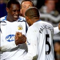 Gol Telat Heskey Tahan Chelsea