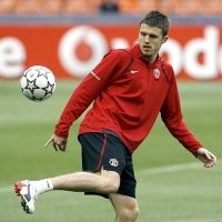 Carrick Teken Kontrak Baru