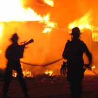 Robot Pemadam Kebakaran Siap Beraksi