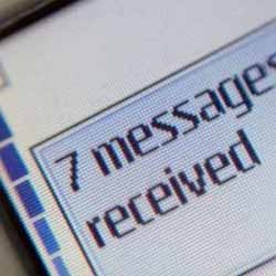 Terlena SMS Mesum, Truk Nylonong Nabrak Traktor