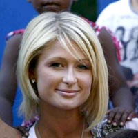 85.000 Orang Ngantri Jadi Sahabat Paris Hilton
