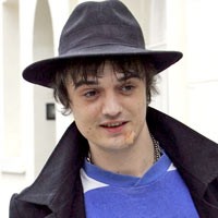 Dipenjara, Pete Doherty Masuk Islam 