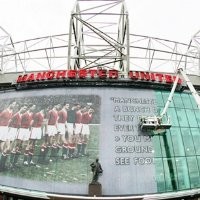 Old Trafford Akan Hidupkan MU
