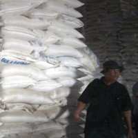 Industri Makanan Tolak Kenaikan Bea Masuk Gula Rafinasi