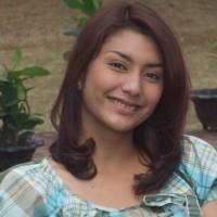 Tyas Mirasih Layani Personel Radja Bergantian