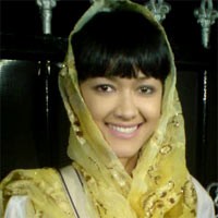 Julia Perez Negosiasi Kondom dengan Ibu Menteri