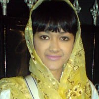 Julia Perez Didukung Ustad Bagi-bagi Kondom