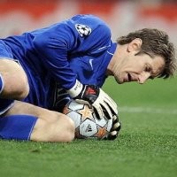 Kesempatan Van der Sar Koleksi Medali Internasional