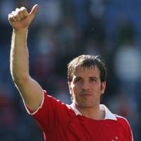 Stuttgart & Hamburg Dekati Zona Champions