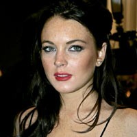 Lindsay Lohan Curi Mantel US$ 11 Ribu