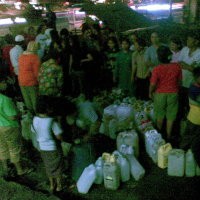 Harga Minah di Warung Melambung, Warga Antre di Pangkalan