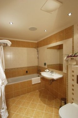 Bandara Pindah, Hotel di Medan Tambah Jumlah Kamar