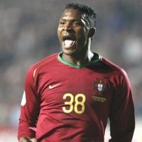 Scolari Tak Butuh Makukula?