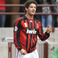 Brasil atau Milan, Pato?