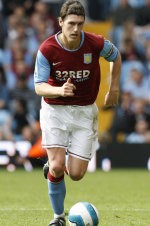 Cerita Gareth Barry Masih Bergulir