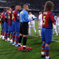 Ejekan Fans Sambut Pemain Barca 