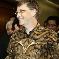 Bill Gates Berbatik, SBY Lepas Jas dan Dasi