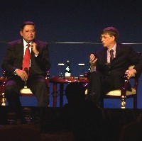 Bill Gates: Mau Sukses? Tirulah e-Gov Singapura!