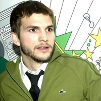 Ashton Kutcher Ingin Jadi Bintang Porno