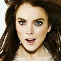 Lindsay Lohan Cari Model yang Tak Cantik